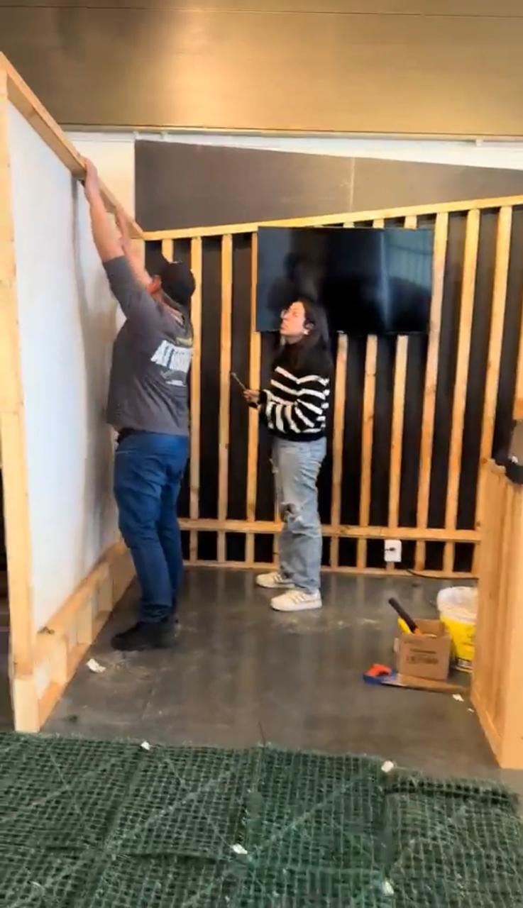 Montaje del stand de Max Construcción